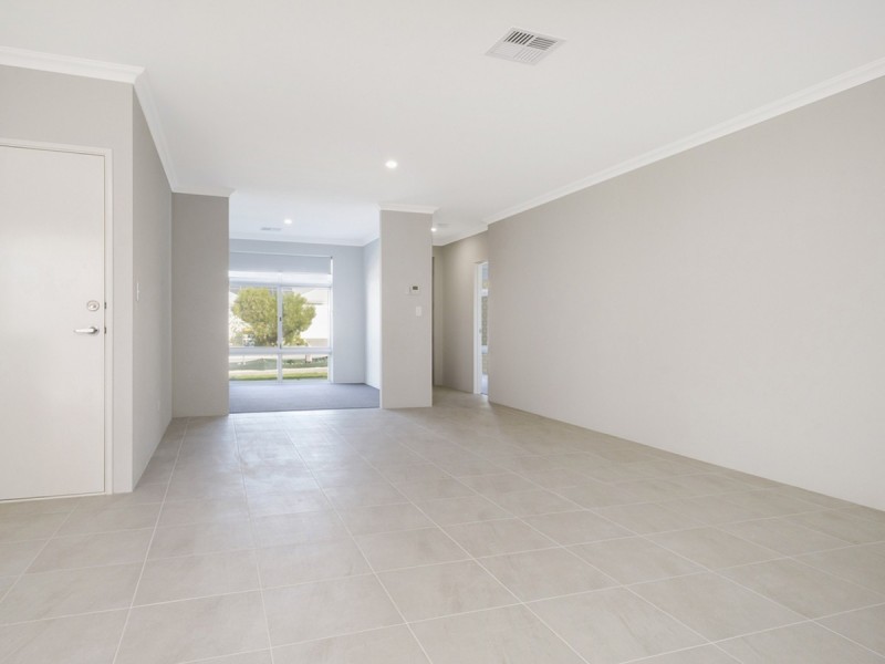 25 Boardwalk Street, Yanchep WA 6035