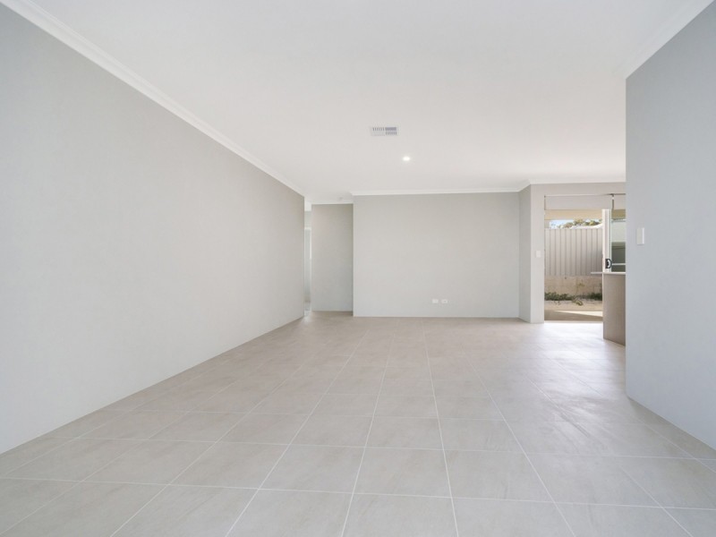 25 Boardwalk Street, Yanchep WA 6035