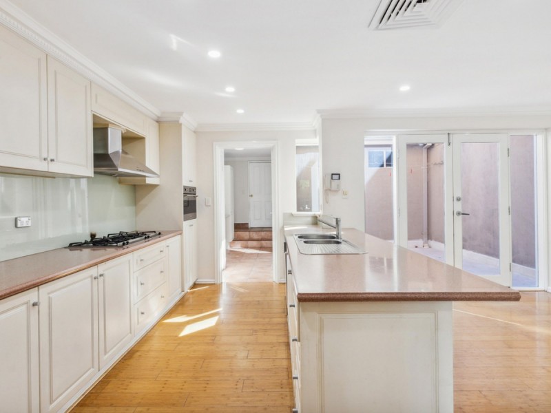 16 Henry Lawson Walk, East Perth WA 6004