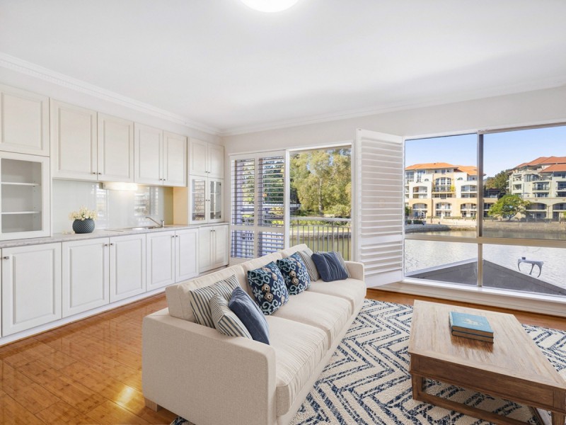 16 Henry Lawson Walk, East Perth WA 6004