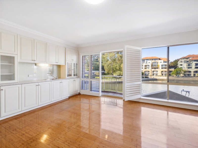 16 Henry Lawson Walk, East Perth WA 6004