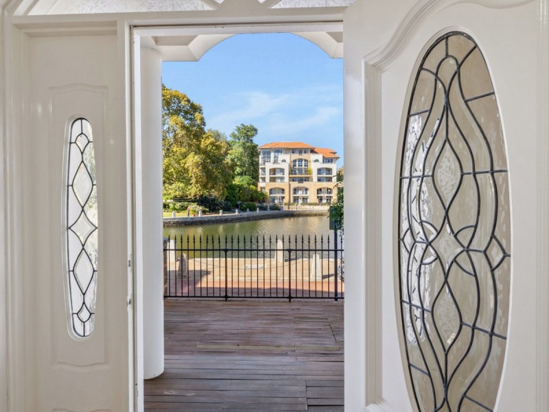 16 Henry Lawson Walk, East Perth WA 6004