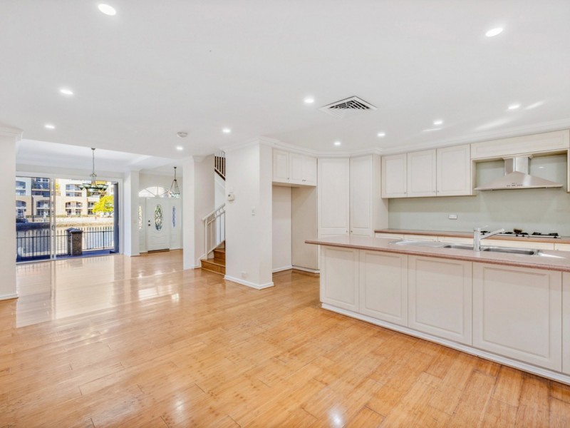 16 Henry Lawson Walk, East Perth WA 6004