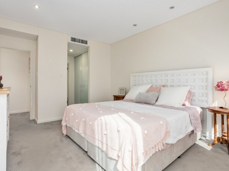 8/22 Eastbrook Terrace, East Perth WA 6004