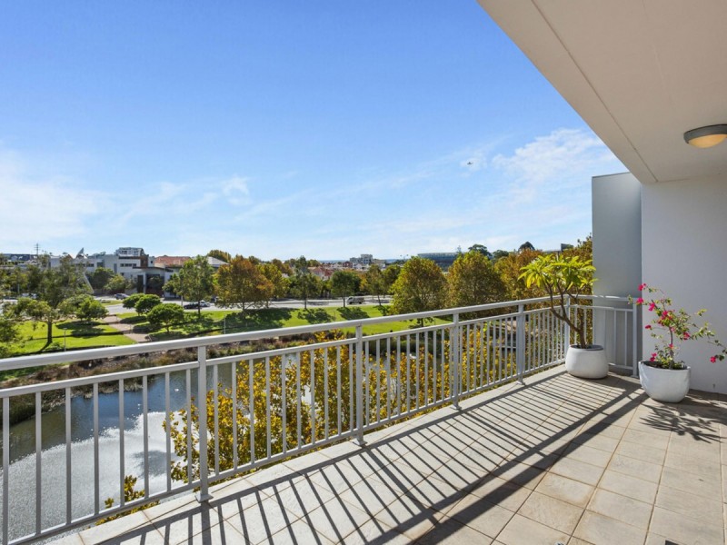 8/22 Eastbrook Terrace, East Perth WA 6004