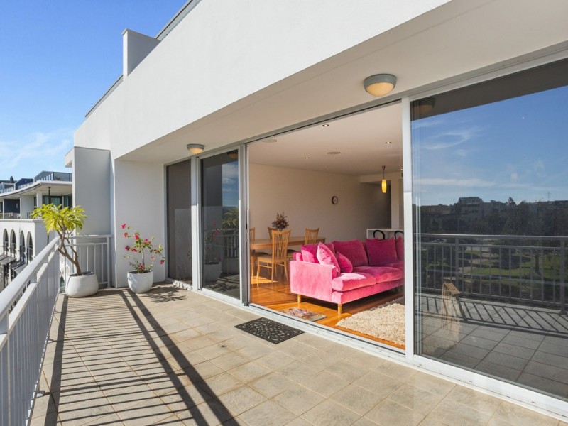 8/22 Eastbrook Terrace, East Perth WA 6004