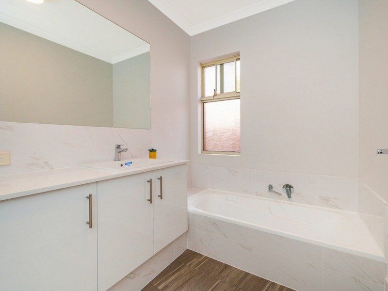 4B Matheson Road, Applecross WA 6153