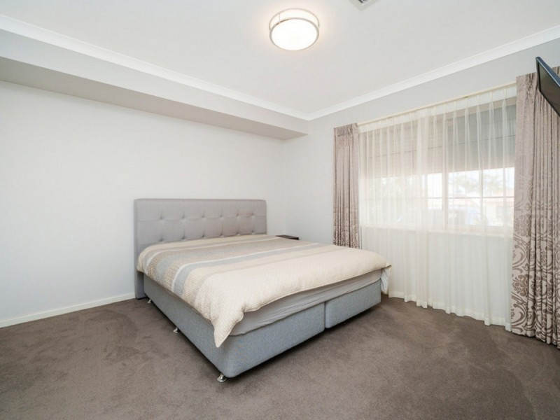 4B Matheson Road, Applecross WA 6153