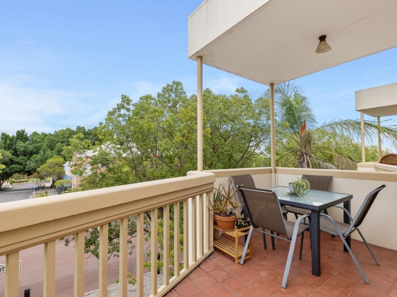 40/22 Nile Street, East Perth WA 6004