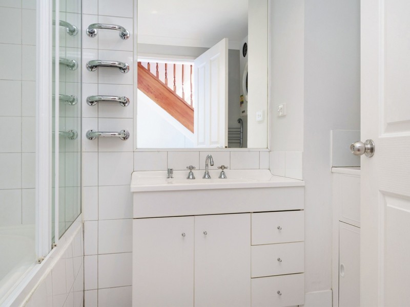 25/8 James Street, Perth WA 6000