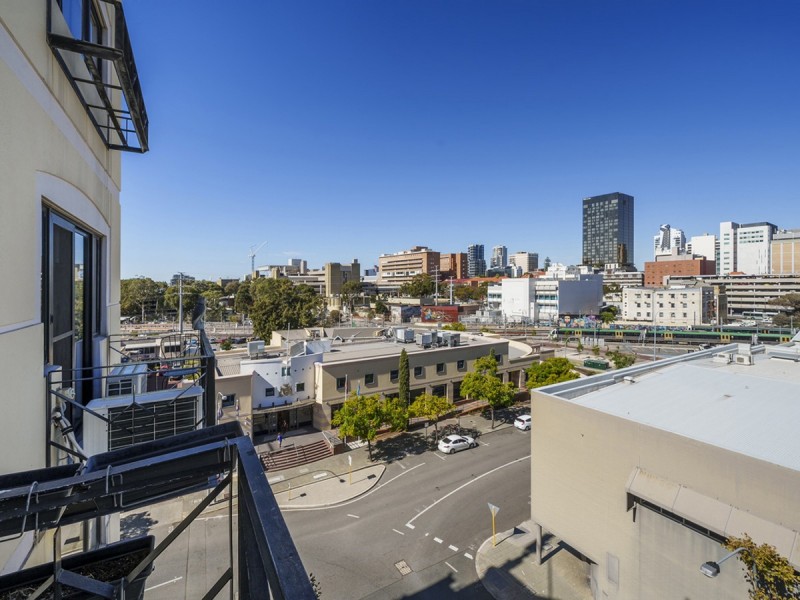 25/8 James Street, Perth WA 6000