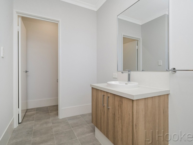 6 Hartog Way, Eglinton WA 6034