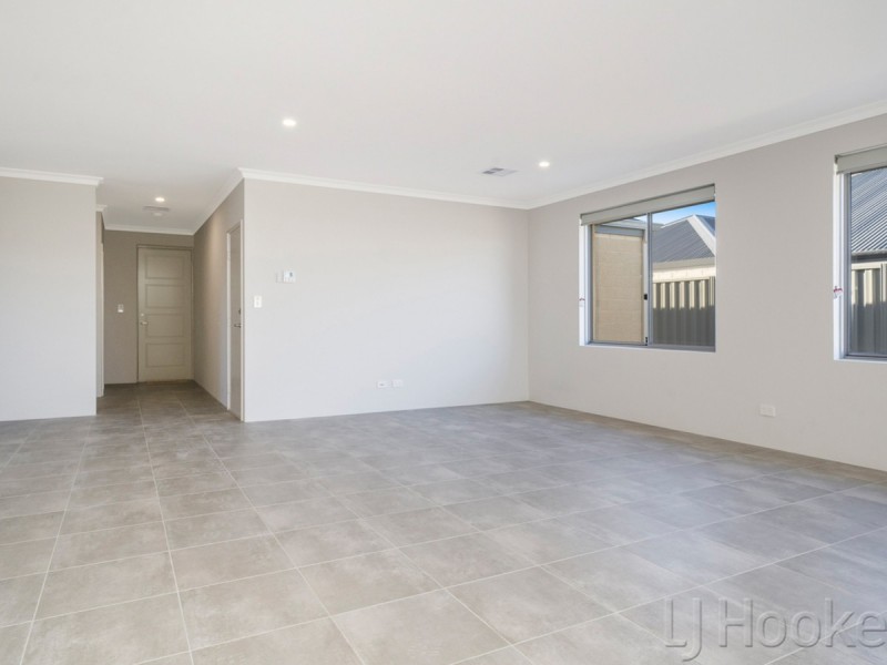 6 Hartog Way, Eglinton WA 6034