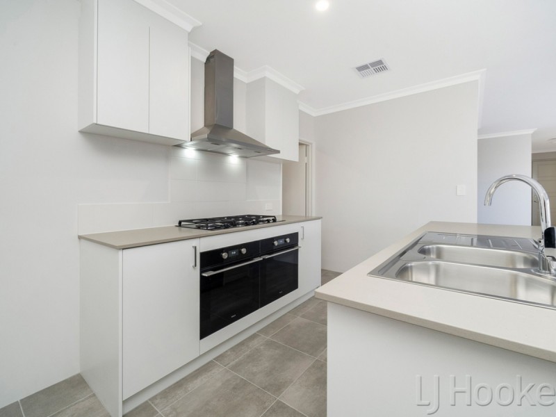 6 Hartog Way, Eglinton WA 6034