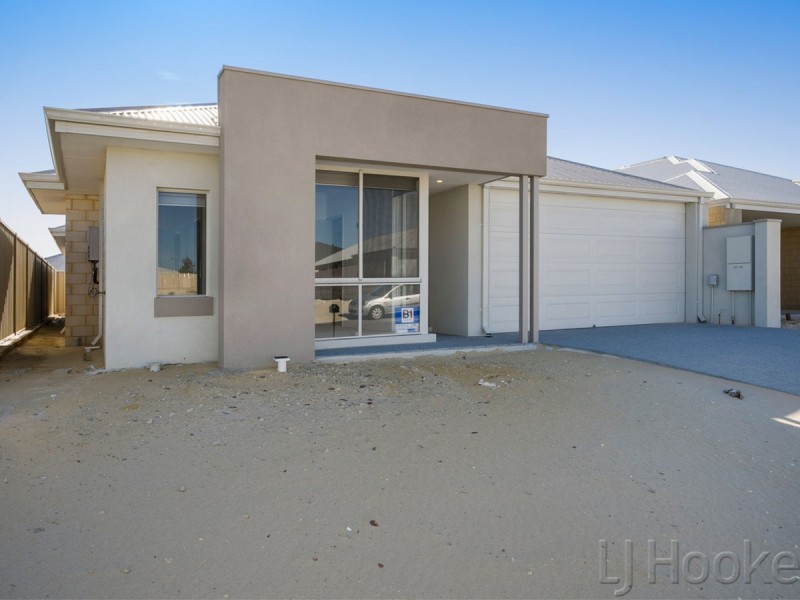 7 Primrose Loop, Eglinton WA 6034