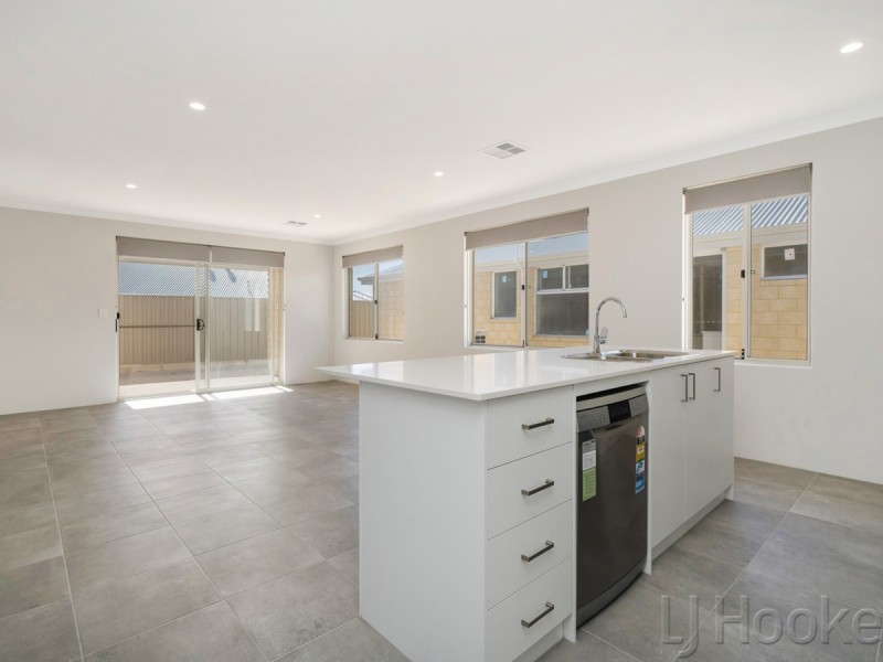 7 Primrose Loop, Eglinton WA 6034