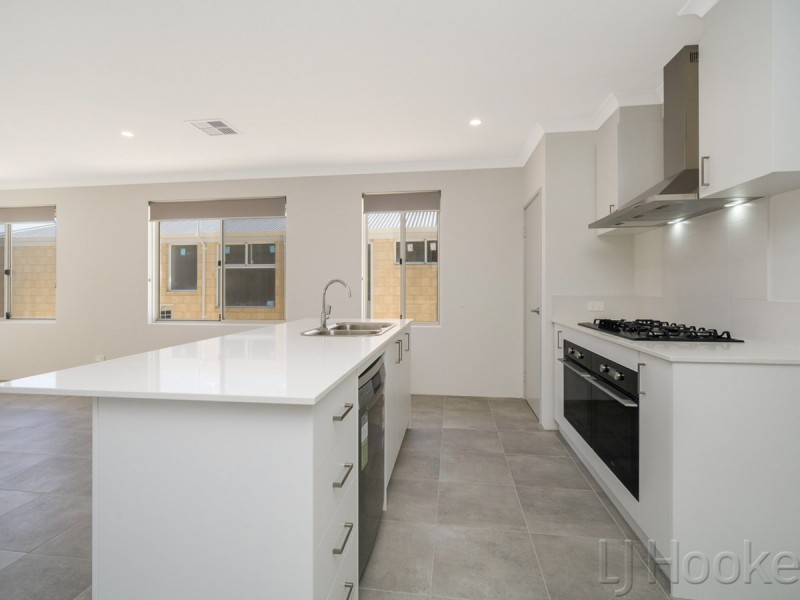 7 Primrose Loop, Eglinton WA 6034