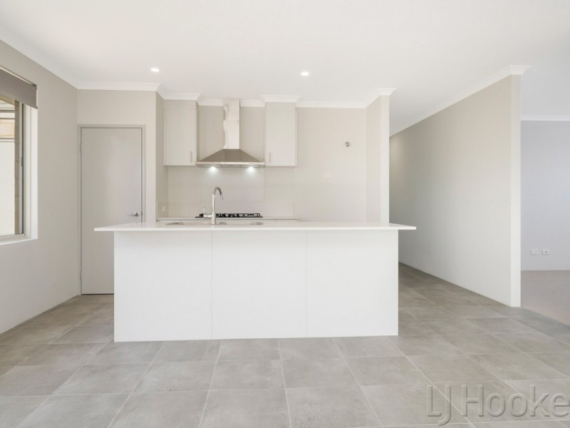 7 Primrose Loop, Eglinton WA 6034