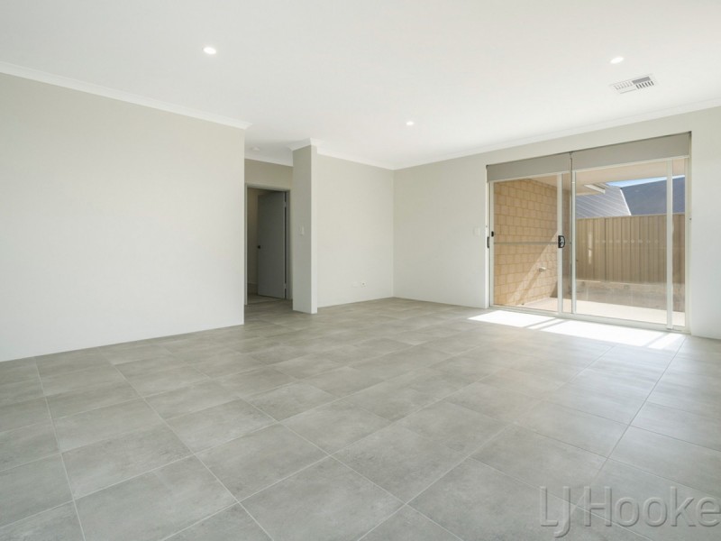 7 Primrose Loop, Eglinton WA 6034