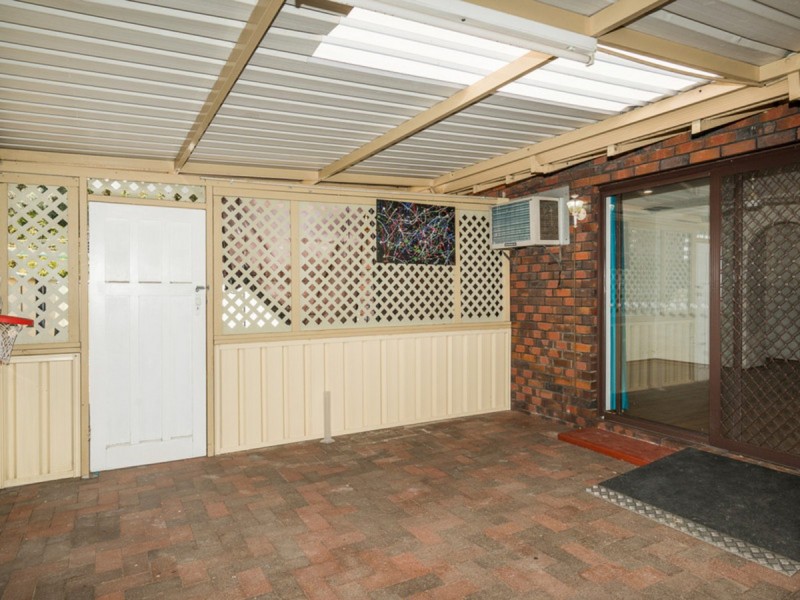 4 Barbel Close, East Cannington WA 6107