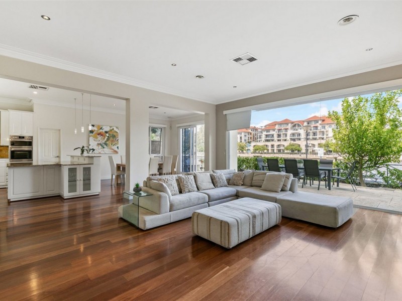 40 Henry Lawson Walk, East Perth WA 6004