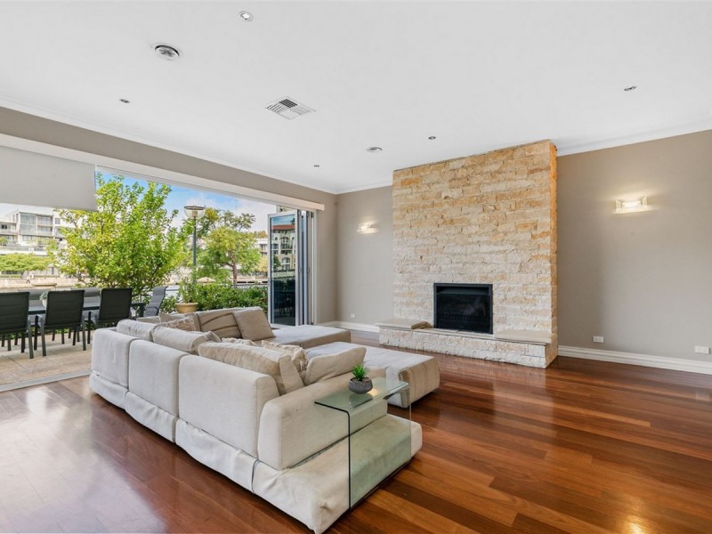 40 Henry Lawson Walk, East Perth WA 6004