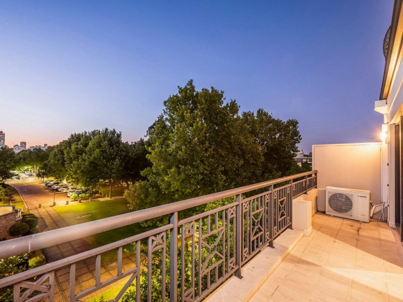 42 Arden Street, East Perth WA 6004