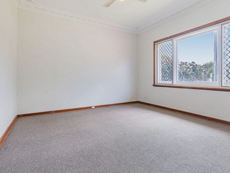 33 Collins Street, Yokine WA 6060