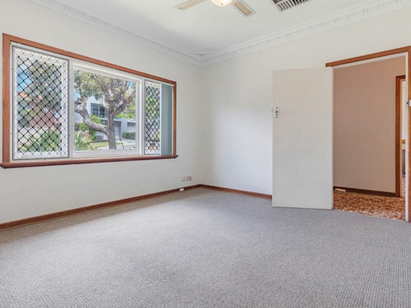 33 Collins Street, Yokine WA 6060