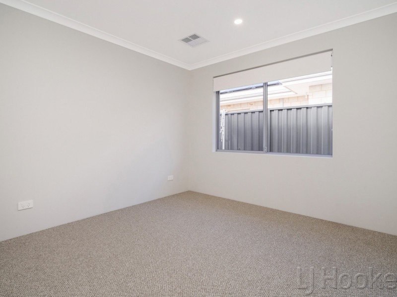 32 Preston Grove, South Guildford WA 6055