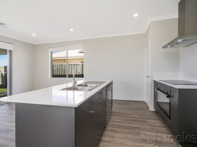 32 Preston Grove, South Guildford WA 6055
