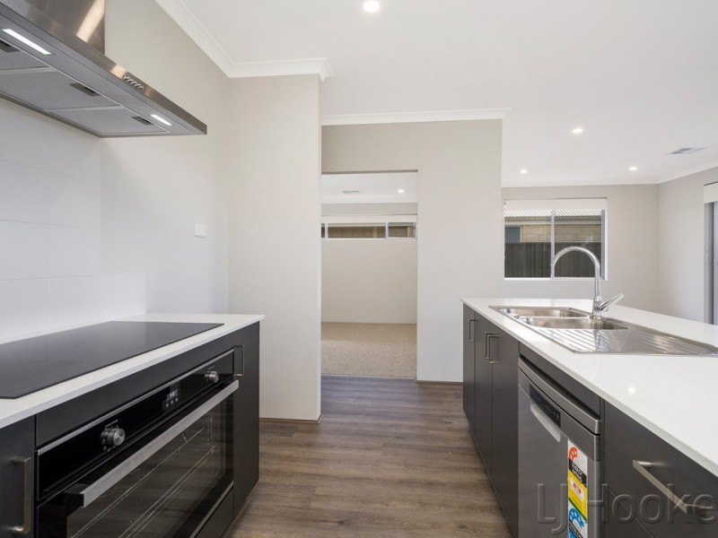 32 Preston Grove, South Guildford WA 6055