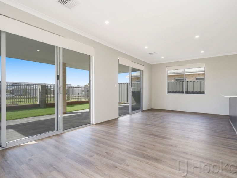 32 Preston Grove, South Guildford WA 6055