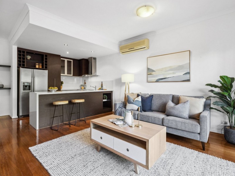 2/14 Waterloo Crescent, East Perth WA 6004