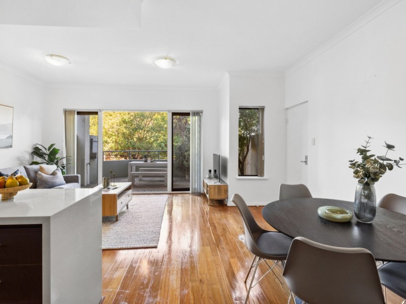 2/14 Waterloo Crescent, East Perth WA 6004