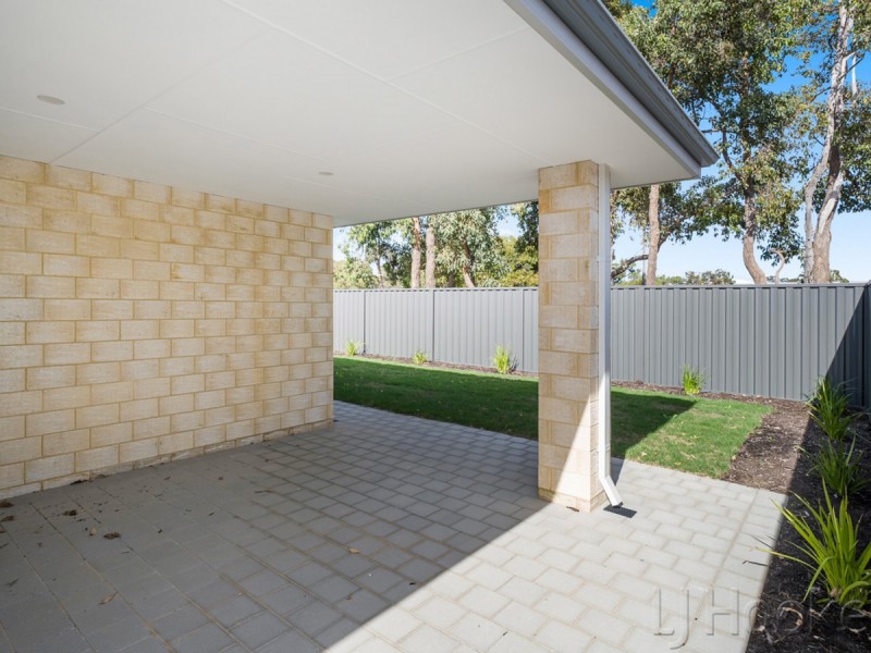 35 Preston Grove, South Guildford WA 6055