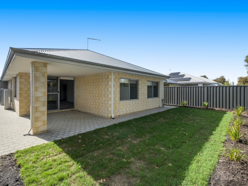 35 Preston Grove, South Guildford WA 6055