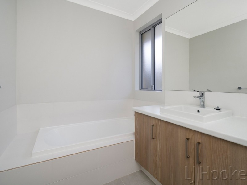 35 Preston Grove, South Guildford WA 6055