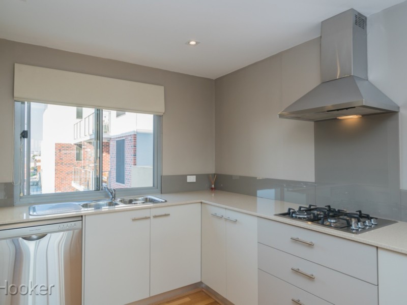 18/128 Brown Street, East Perth WA 6004