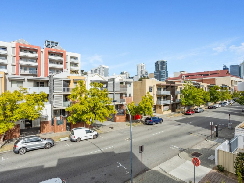 15/102 Goderich Street, East Perth WA 6004