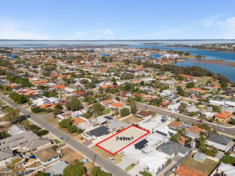 15 Loxton Street, Dudley Park WA 6210