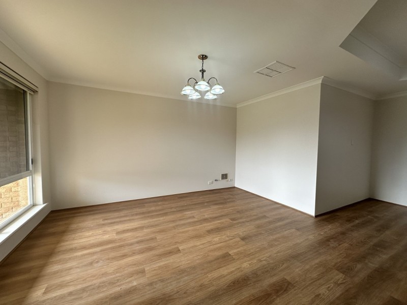 13 Hungerford Close, Canning Vale WA 6155