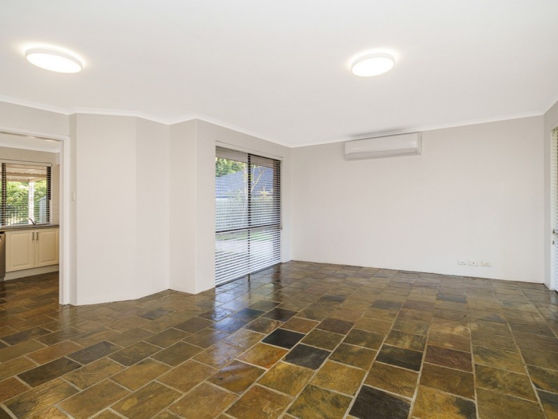 6 Pinner Court, Kingsley WA 6026