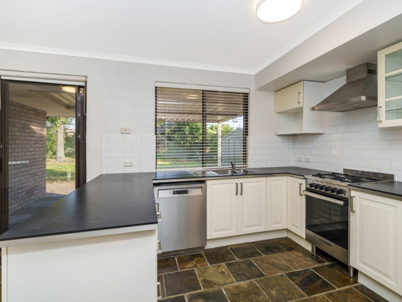 6 Pinner Court, Kingsley WA 6026