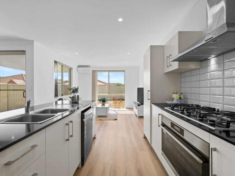 5A Salesian Court, Queens Park WA 6107