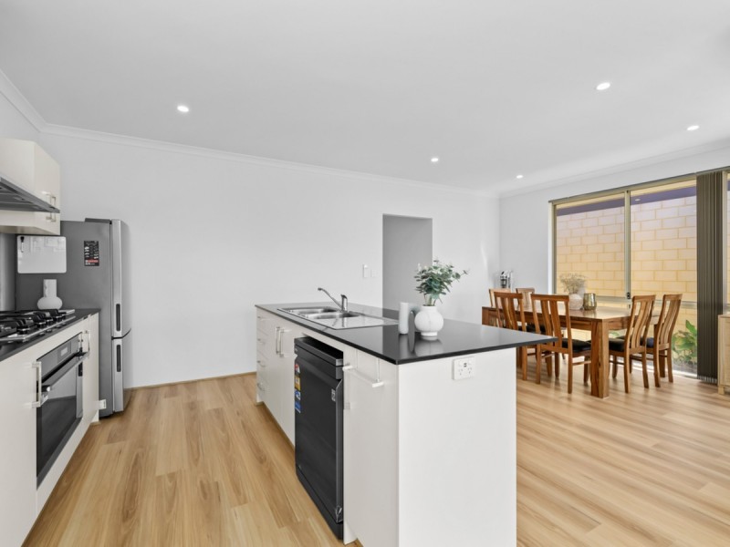 5A Salesian Court, Queens Park WA 6107