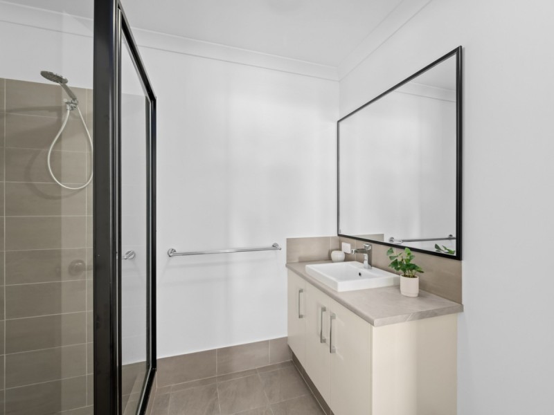 5A Salesian Court, Queens Park WA 6107