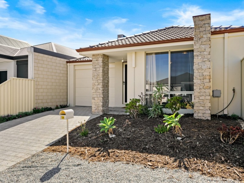 5A Salesian Court, Queens Park WA 6107