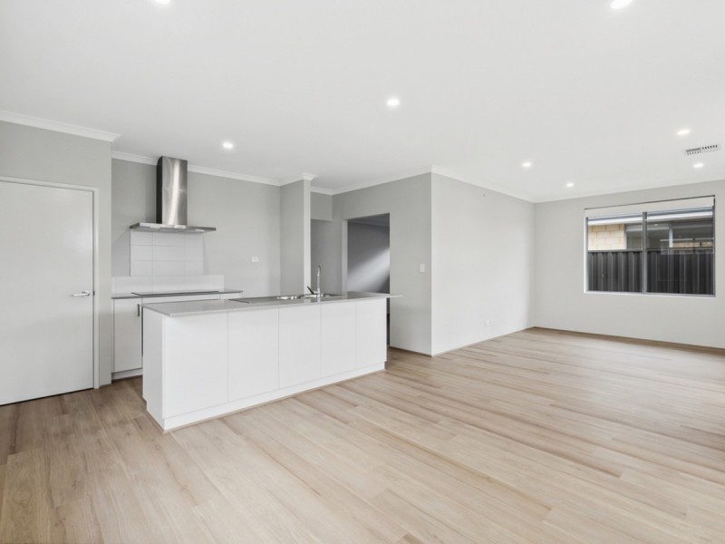 5 Negri Close, South Guildford WA 6055