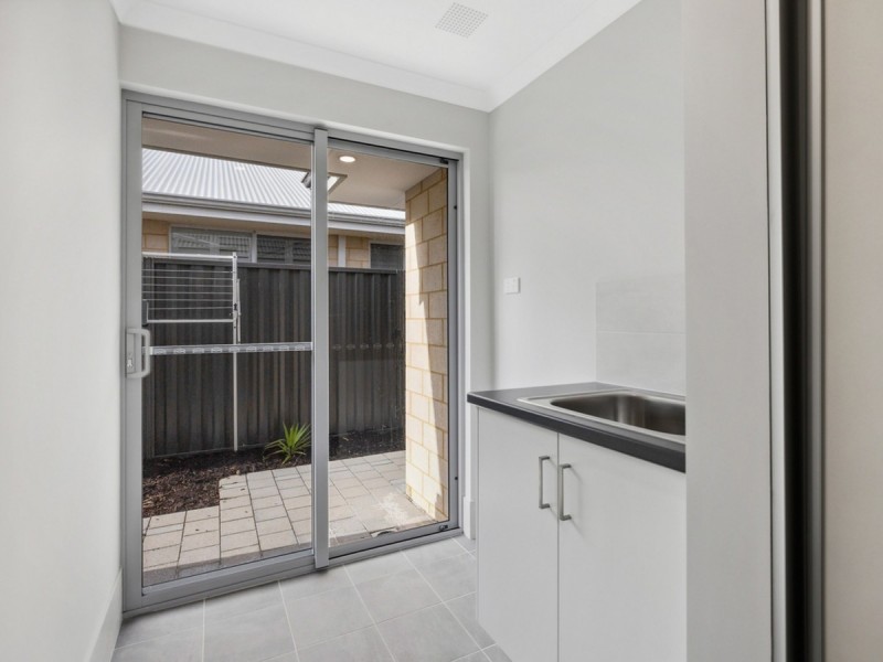 5 Negri Close, South Guildford WA 6055